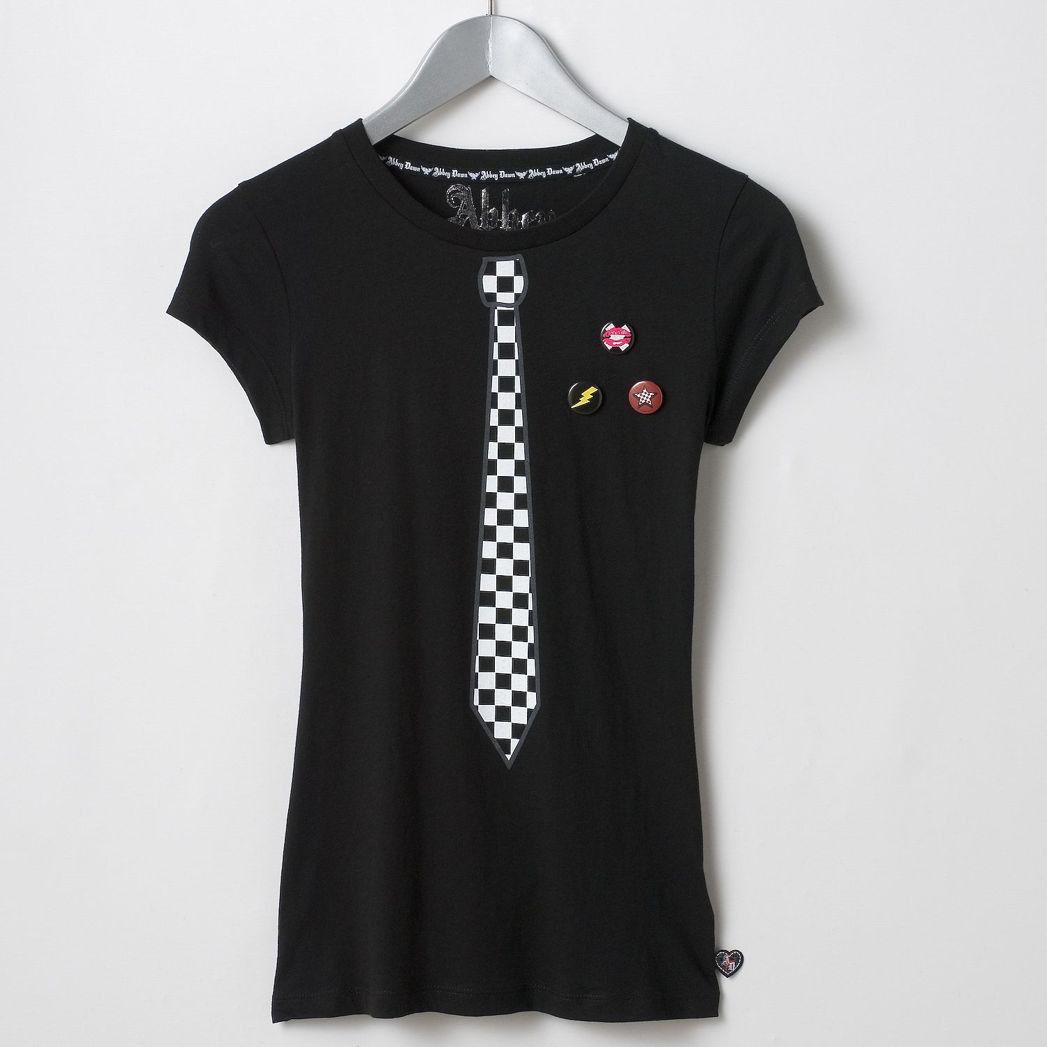 Palavras-chave: camisas_vestidos