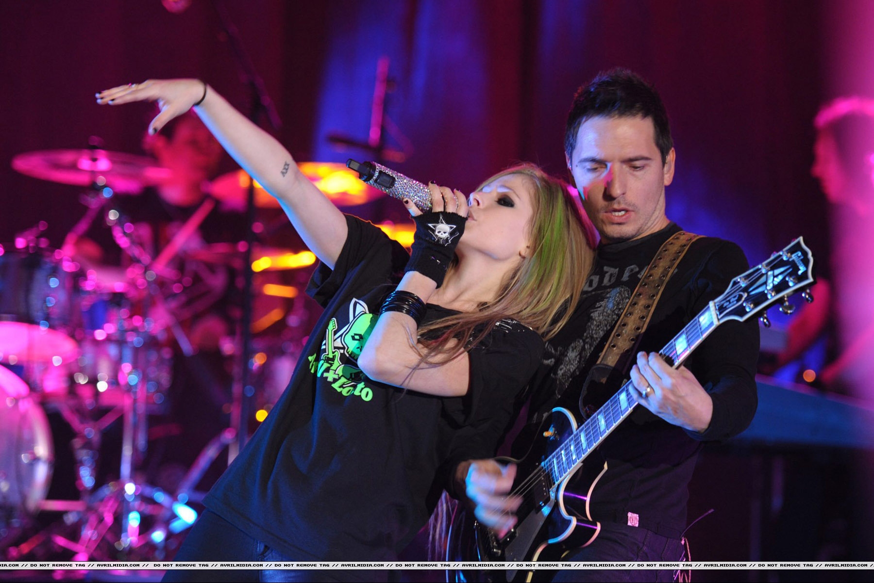 Performing_at_the_Grand_Hall_in_Shanghai_-_May_22C_2011_07.jpg