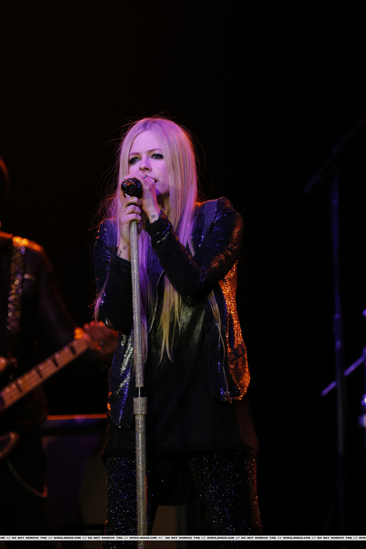 paramount_avrilmidia_111213_284029.jpg