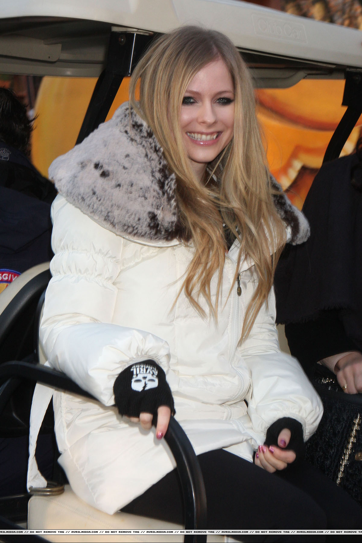 avrilmacys25.jpg