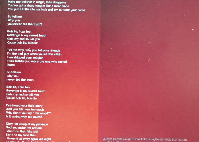 love_sux_encarte_02